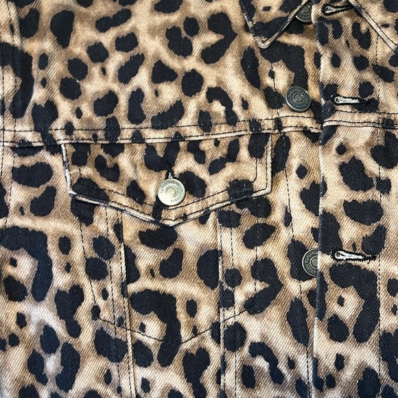 Reformation Cora Leopard Jean Jacket - Picture 4 of 6